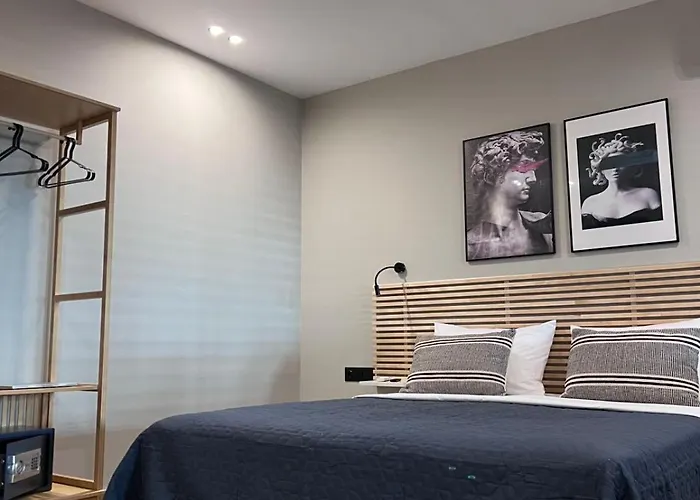 Luxor Venizelou מלון דירות 4*
