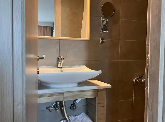 Luxor Venizelou Апарт-отель Салоники