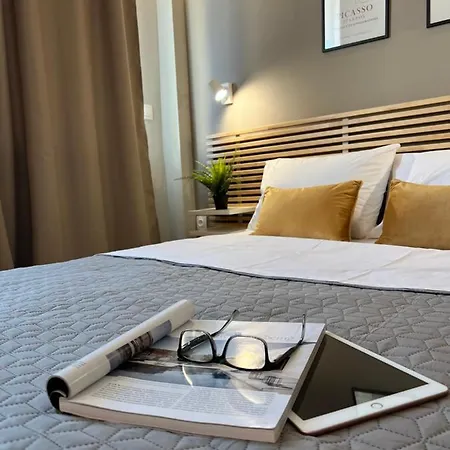 شقة فندقية Luxor Venizelou 4*